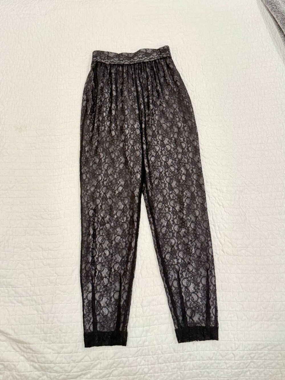 Alice + Olivia Black Floral Lace Tapered Size 0 Party Dress Pants